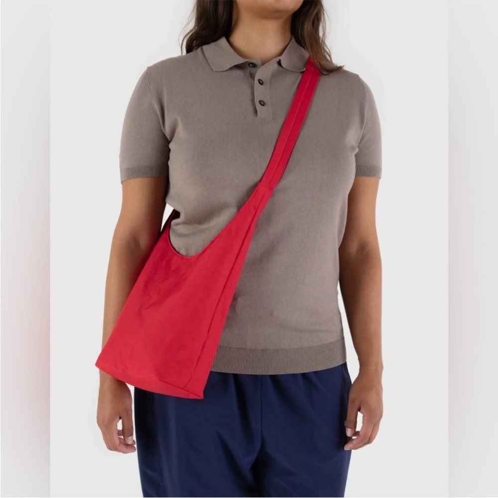BAGGU Small Nylon Sling Bag in Candy Apple Red - Picture 4 of 8